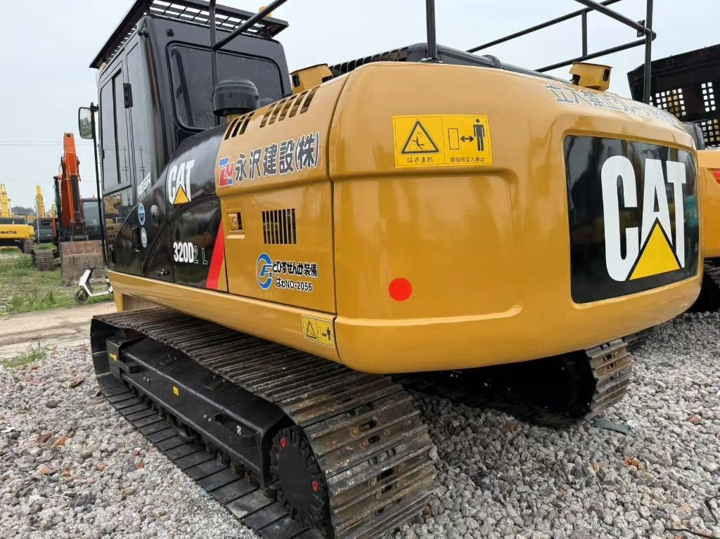 CAT 320D2  - Pelle sur chenille: photos 3 CAT 320D2  - Pelle sur chenille: photos 3