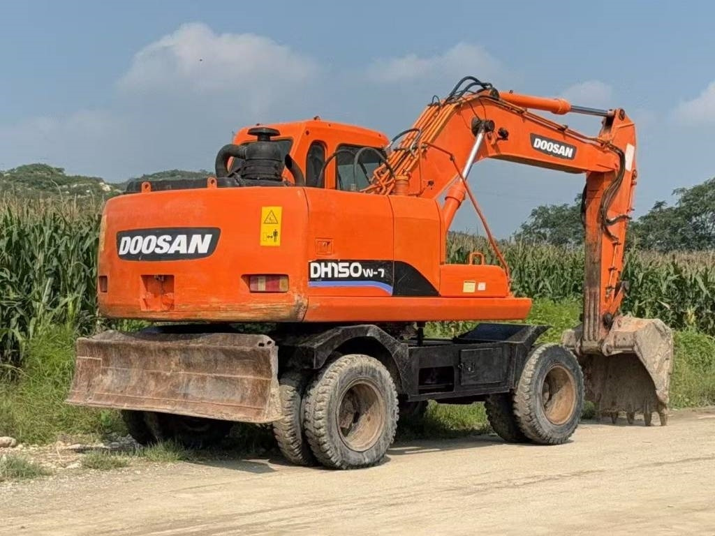 Doosan DH 150 W-7 - Pelle sur chenille: photos 3 Doosan DH 150 W-7 - Pelle sur chenille: photos 3