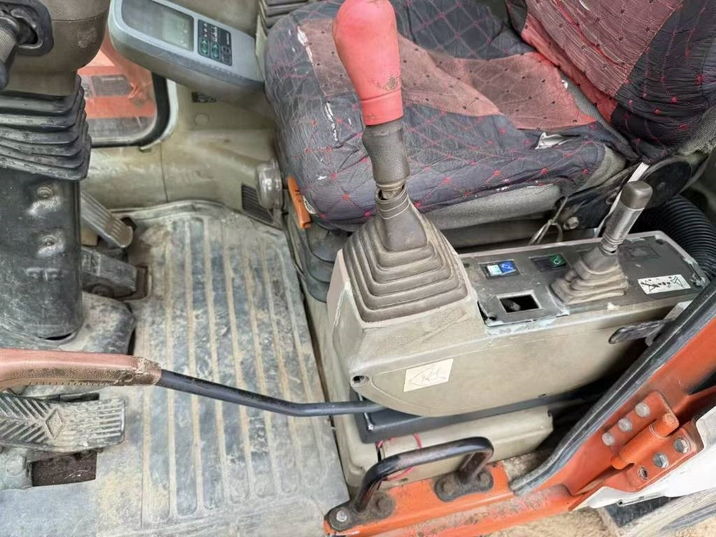 Doosan DH 150 W-7 - Pelle sur pneus: photos 5 Doosan DH 150 W-7 - Pelle sur pneus: photos 5