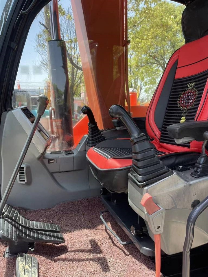 Doosan DX 75-9 C - Mini pelle: photos 4 Doosan DX 75-9 C - Mini pelle: photos 4