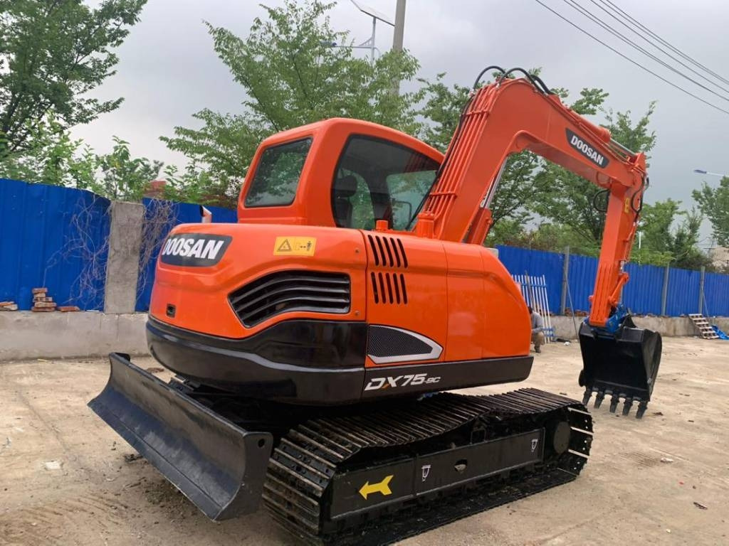 Doosan DX 75 - Mini pelle: photos 1 Doosan DX 75 - Mini pelle: photos 1