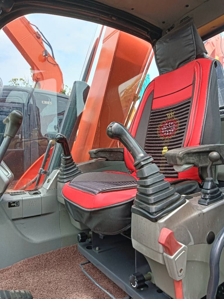 Doosan DX 75 - Pelle sur chenille: photos 3 Doosan DX 75 - Pelle sur chenille: photos 3