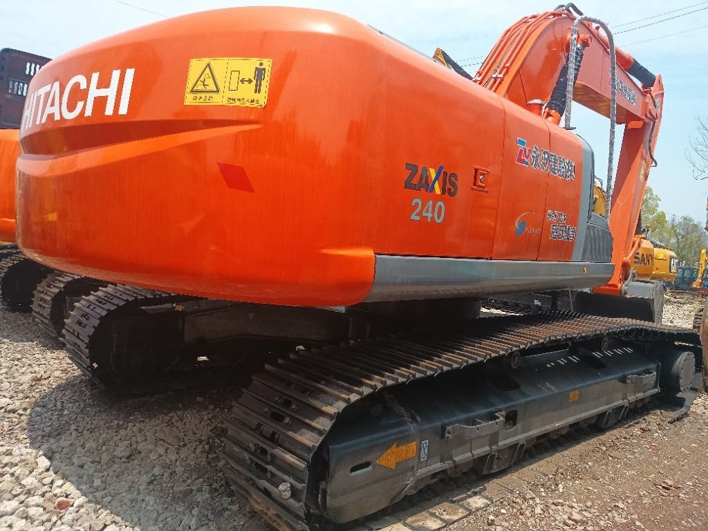 Pelle sur chenille neuf Hitachi ZX 240: photos 6