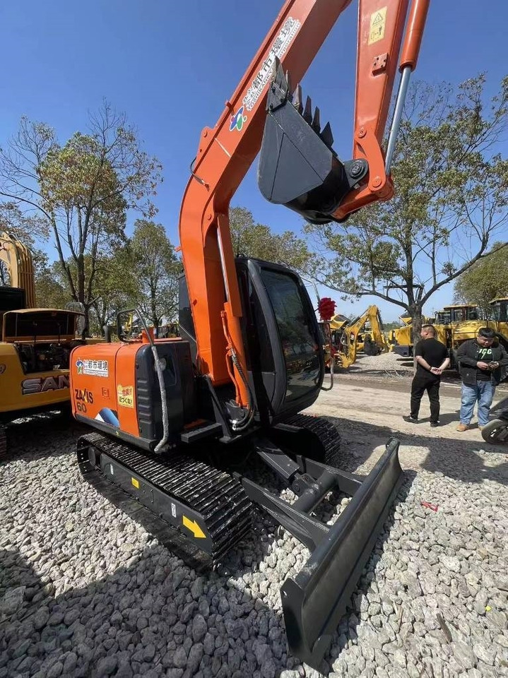 Hitachi ZX 60 - Mini pelle: photos 2 Hitachi ZX 60 - Mini pelle: photos 2