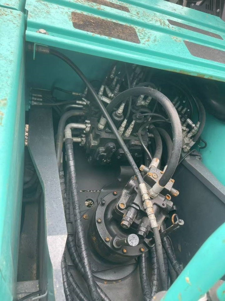 Kobelco SK 200 - Pelle sur chenille: photos 5 Kobelco SK 200 - Pelle sur chenille: photos 5