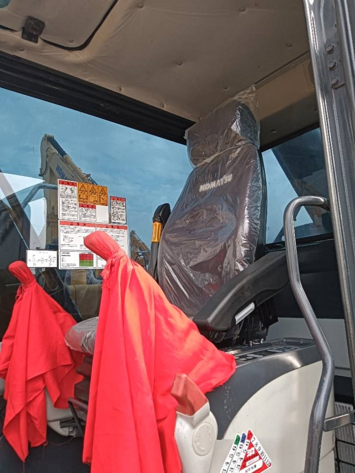 Komatsu PC 130  - Pelle sur chenille: photos 4 Komatsu PC 130  - Pelle sur chenille: photos 4