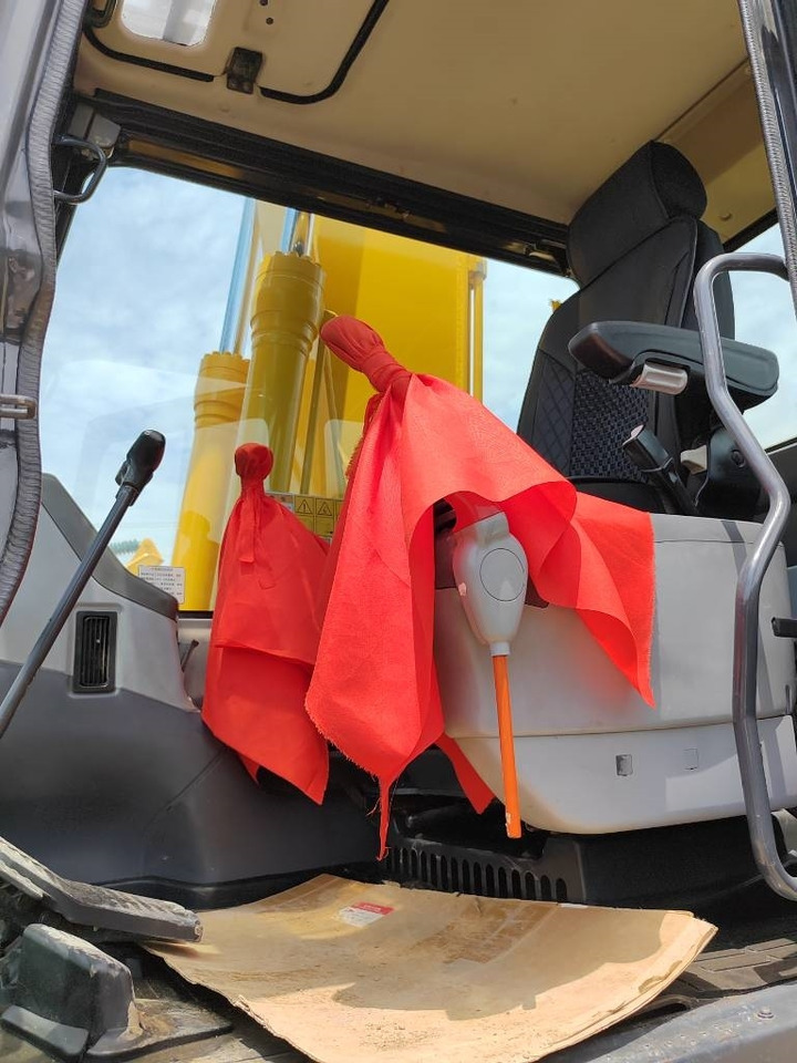 Komatsu PC 160 LC  - Pelle sur chenille: photos 4 Komatsu PC 160 LC  - Pelle sur chenille: photos 4