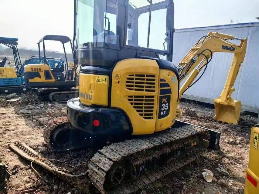 Komatsu PC 35 - Mini pelle: photos 5 Komatsu PC 35 - Mini pelle: photos 5