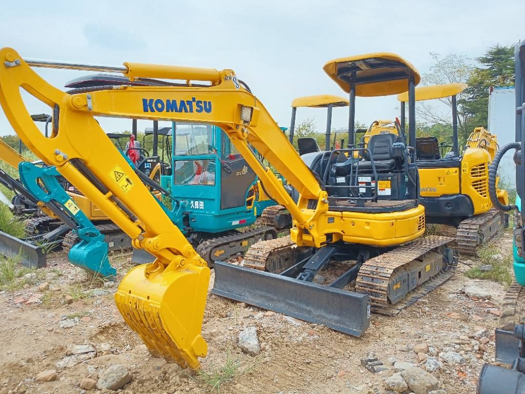 Komatsu PC 35 - Pelle sur chenille: photos 1 Komatsu PC 35 - Pelle sur chenille: photos 1
