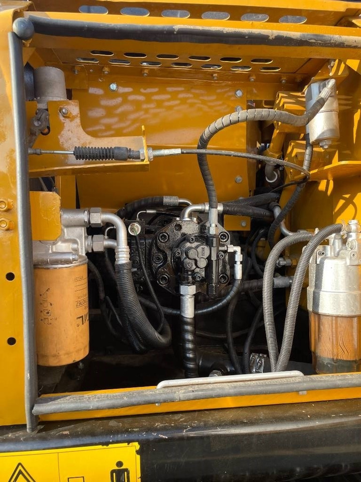 Sany SY 135 C - Pelle sur chenille: photos 2 Sany SY 135 C - Pelle sur chenille: photos 2