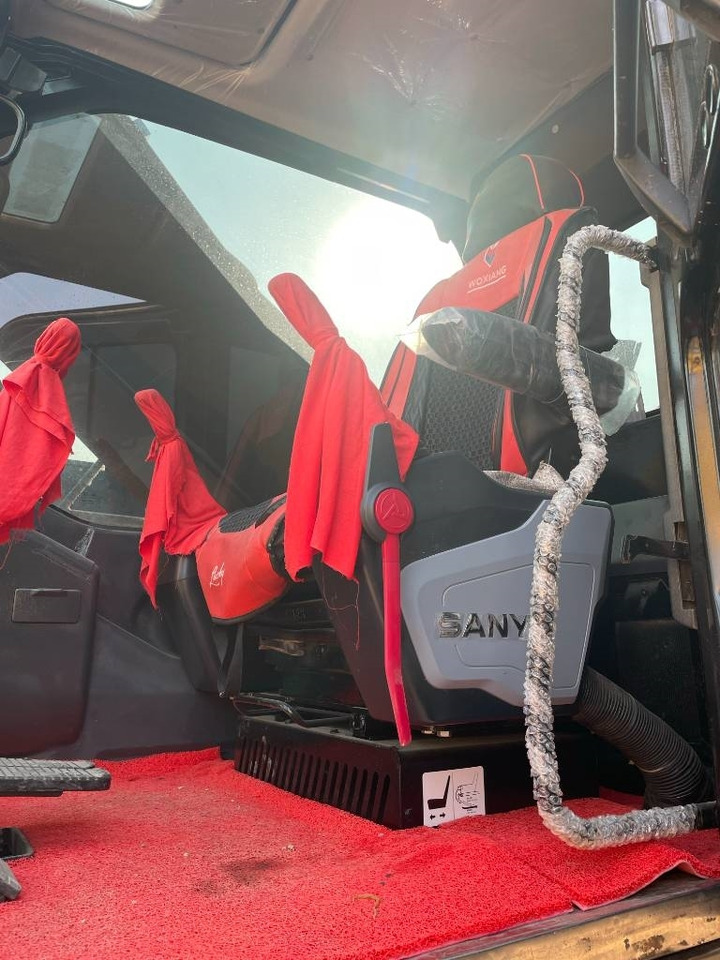 Sany SY 235 - Pelle sur chenille: photos 2 Sany SY 235 - Pelle sur chenille: photos 2