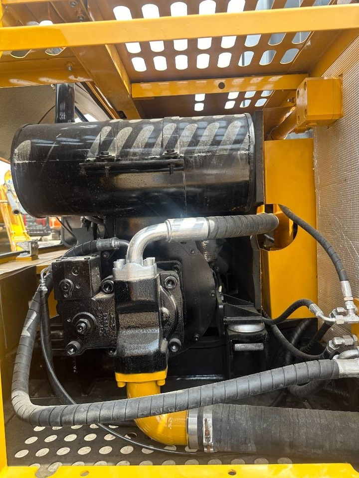 Sany SY 95 C - Pelle sur chenille: photos 4 Sany SY 95 C - Pelle sur chenille: photos 4