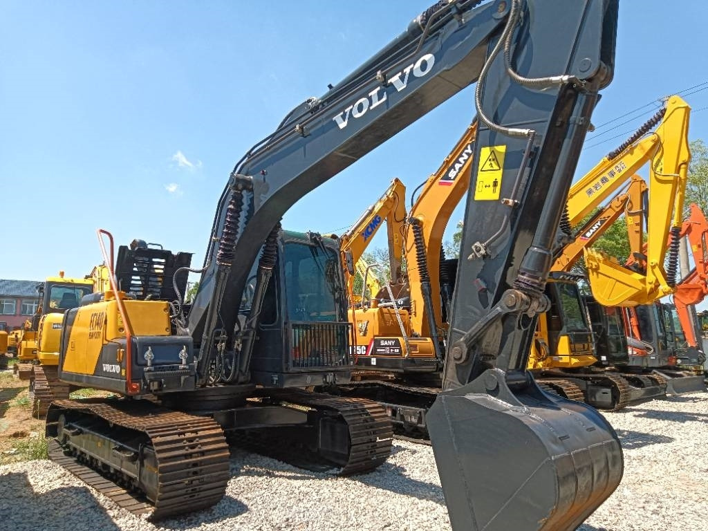 Volvo EC 140 B  - Pelle sur chenille: photos 4 Volvo EC 140 B  - Pelle sur chenille: photos 4