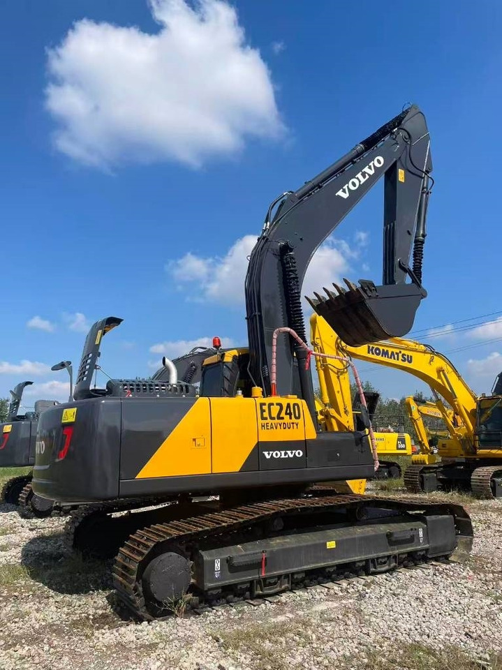 Volvo EC 240 - Pelle sur chenille: photos 5 Volvo EC 240 - Pelle sur chenille: photos 5