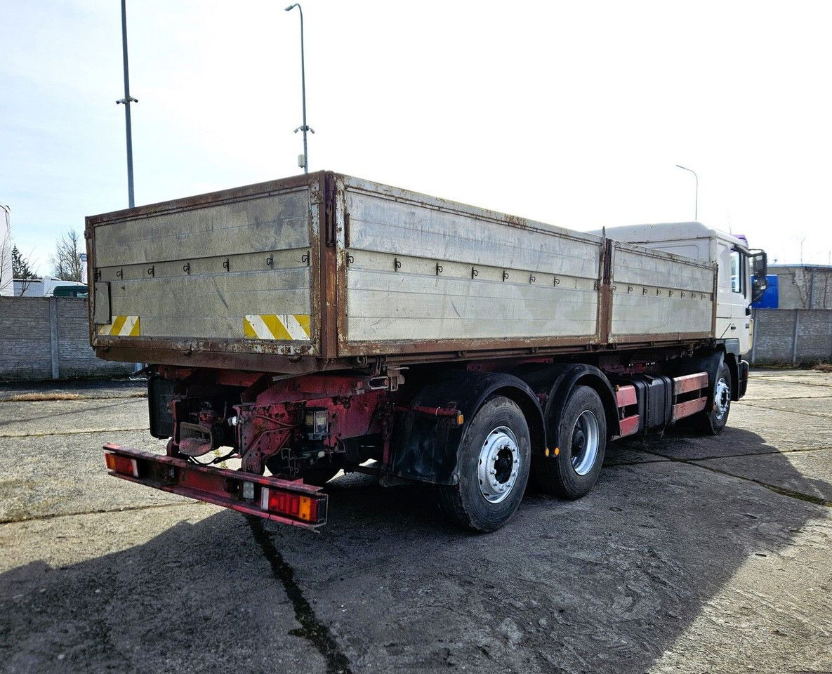 MAN 26.403 - Camion benne: photos 5 MAN 26.403 - Camion benne: photos 5