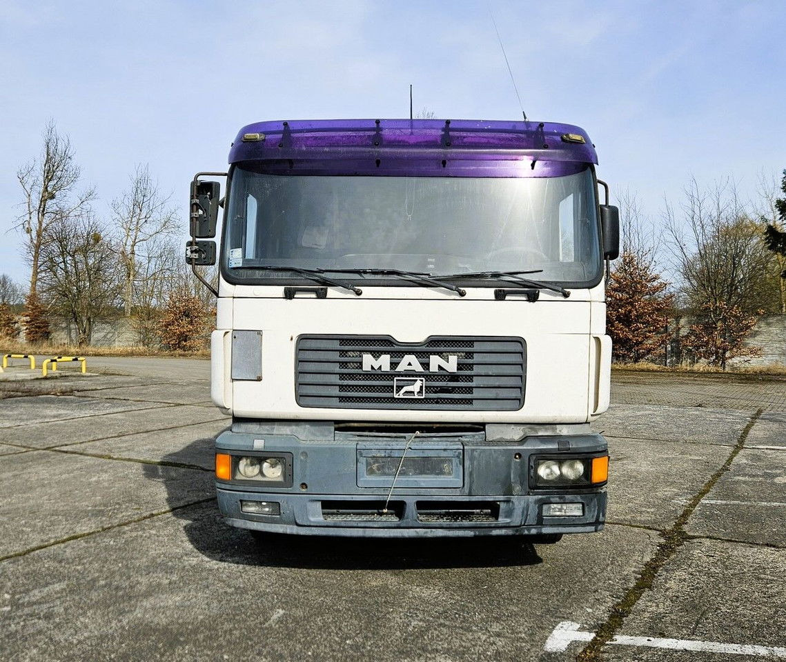 MAN 26.403 - Camion benne: photos 3 MAN 26.403 - Camion benne: photos 3