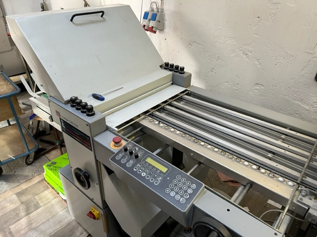 Falzmaschinen Multipli CAS 524 - Plieuse de bureau: photos 2 Falzmaschinen Multipli CAS 524 - Plieuse de bureau: photos 2