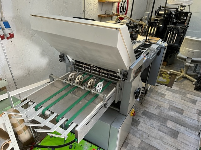 Falzmaschinen Multipli CAS 524 - Plieuse de bureau: photos 3 Falzmaschinen Multipli CAS 524 - Plieuse de bureau: photos 3