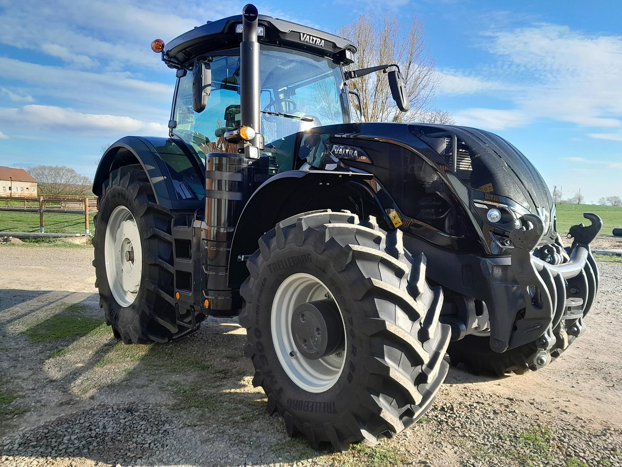 Valtra S, 394, MR 19 - Tracteur agricole: photos 1 Valtra S, 394, MR 19 - Tracteur agricole: photos 1