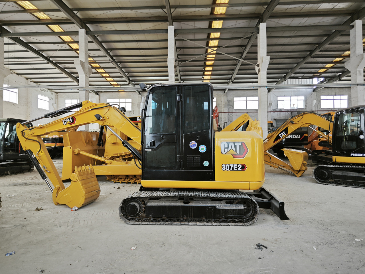 CATERPILLAR 307E - Mini pelle: photos 1 CATERPILLAR 307E - Mini pelle: photos 1