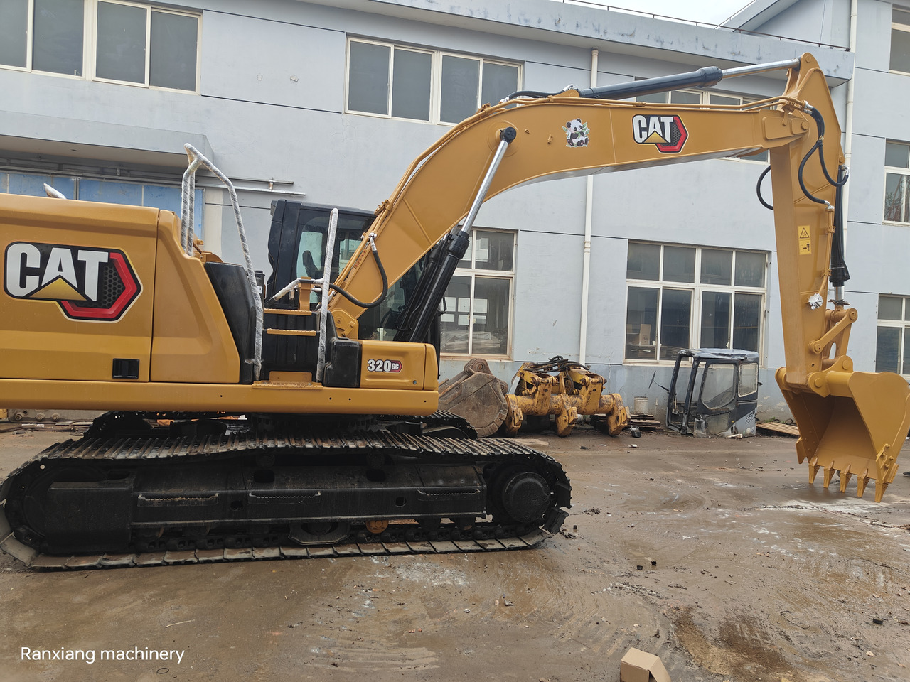 CATERPILLAR 320GC - Pelle sur chenille: photos 2 CATERPILLAR 320GC - Pelle sur chenille: photos 2