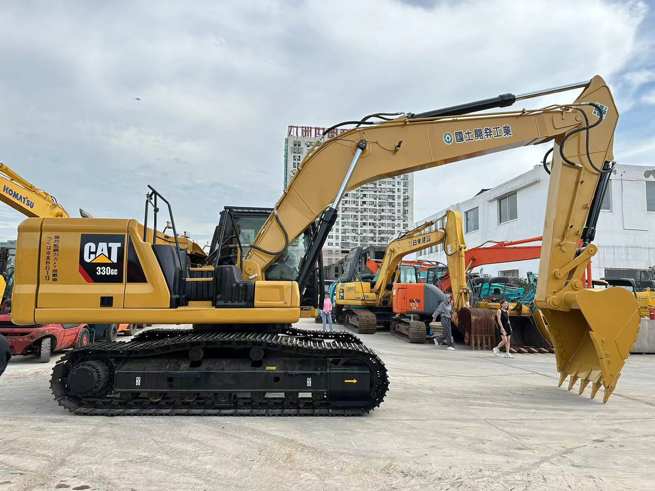 CATERPILLAR 330GC - Pelle sur chenille: photos 1 CATERPILLAR 330GC - Pelle sur chenille: photos 1