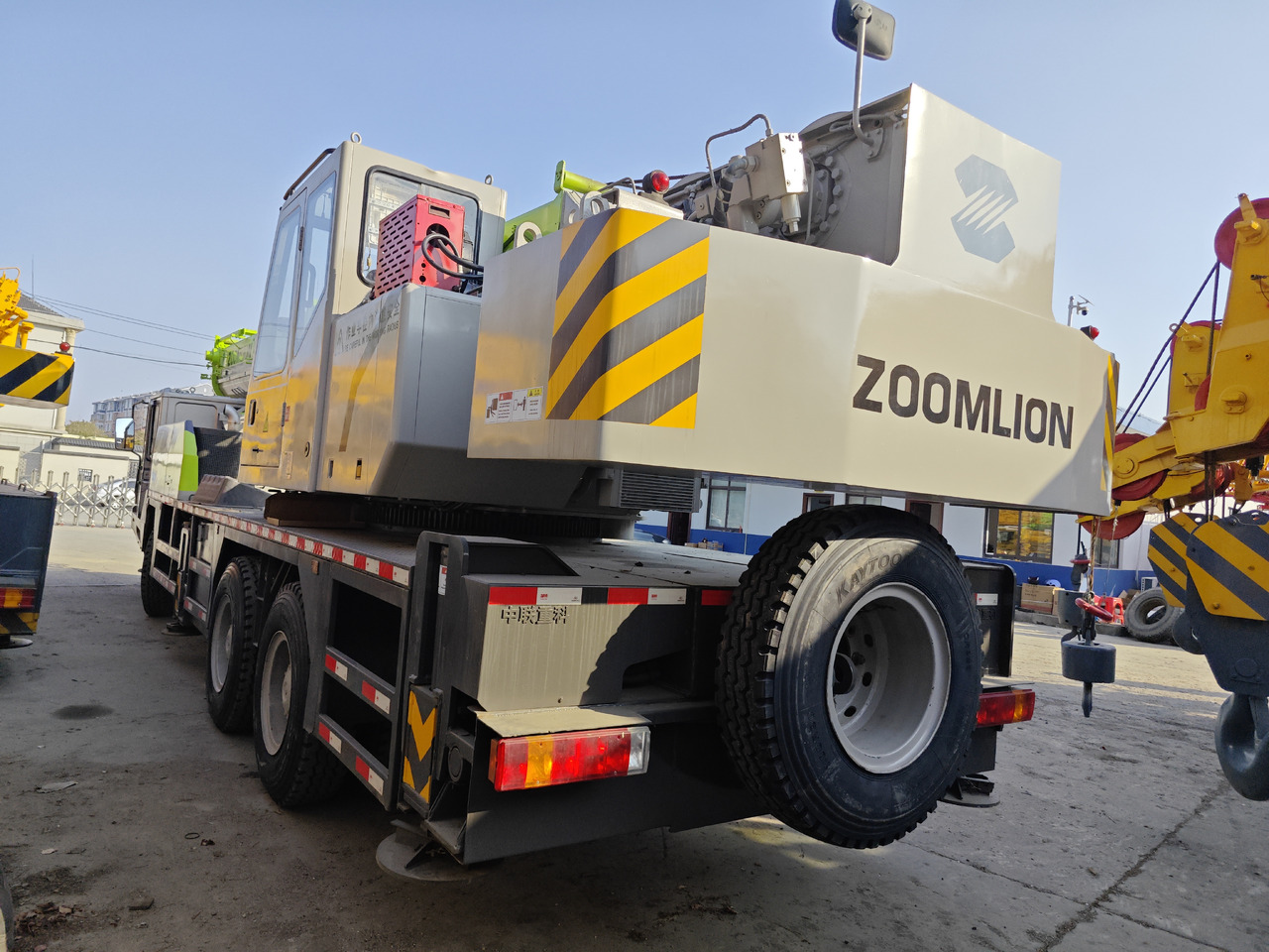 Zoomlion ZTC250V - Grue mobile: photos 1 Zoomlion ZTC250V - Grue mobile: photos 1