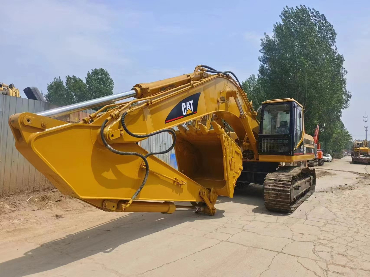 Caterpillar 330B Used excavator - Pelle sur chenille: photos 5 Caterpillar 330B Used excavator - Pelle sur chenille: photos 5