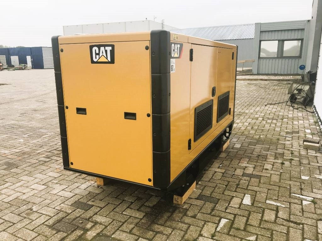 CAT DE110E2 - 110 kVA Generator - DPX-18014 - Groupe électrogène: photos 3 CAT DE110E2 - 110 kVA Generator - DPX-18014 - Groupe électrogène: photos 3