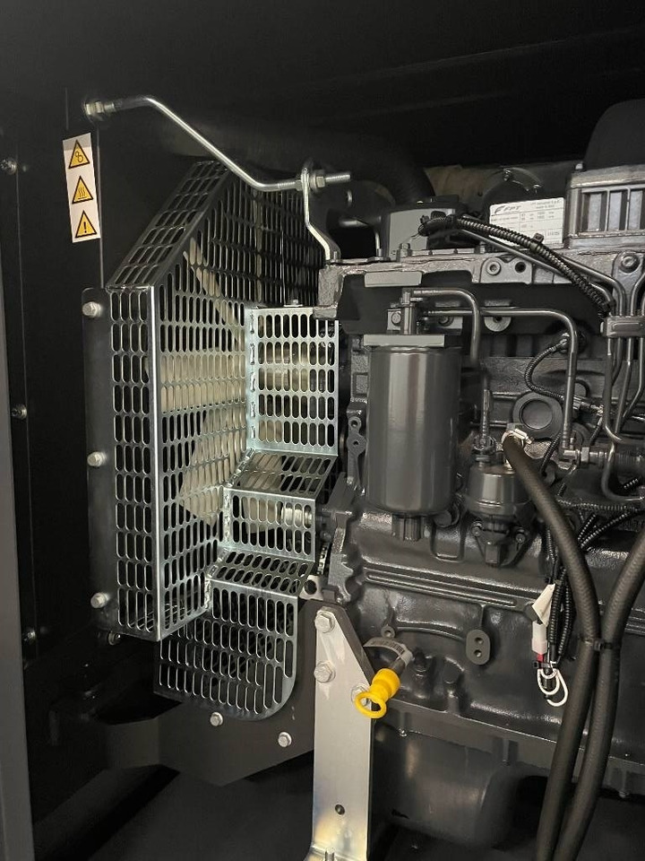 Iveco NEF45SM2 - 88 kVA Generator - DPX-17551 - Groupe électrogène: photos 5 Iveco NEF45SM2 - 88 kVA Generator - DPX-17551 - Groupe électrogène: photos 5