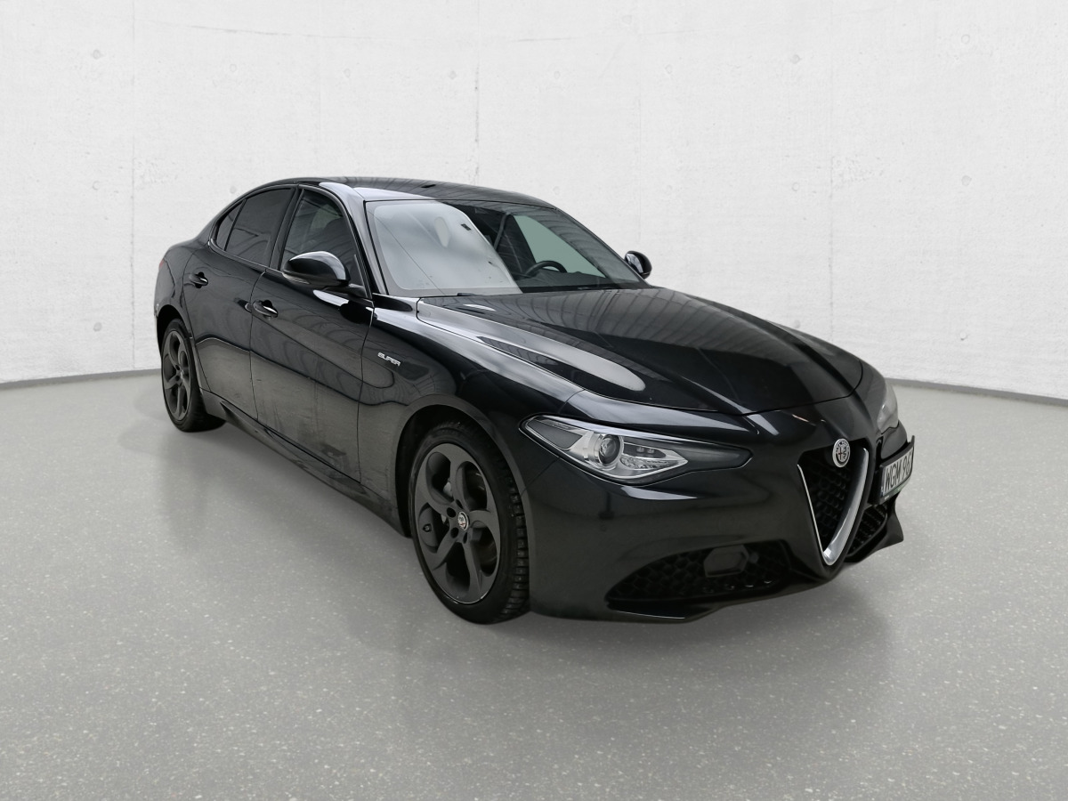 ALFA ROMEO GIULIA SEDAN - Berline: photos 1 ALFA ROMEO GIULIA SEDAN - Berline: photos 1