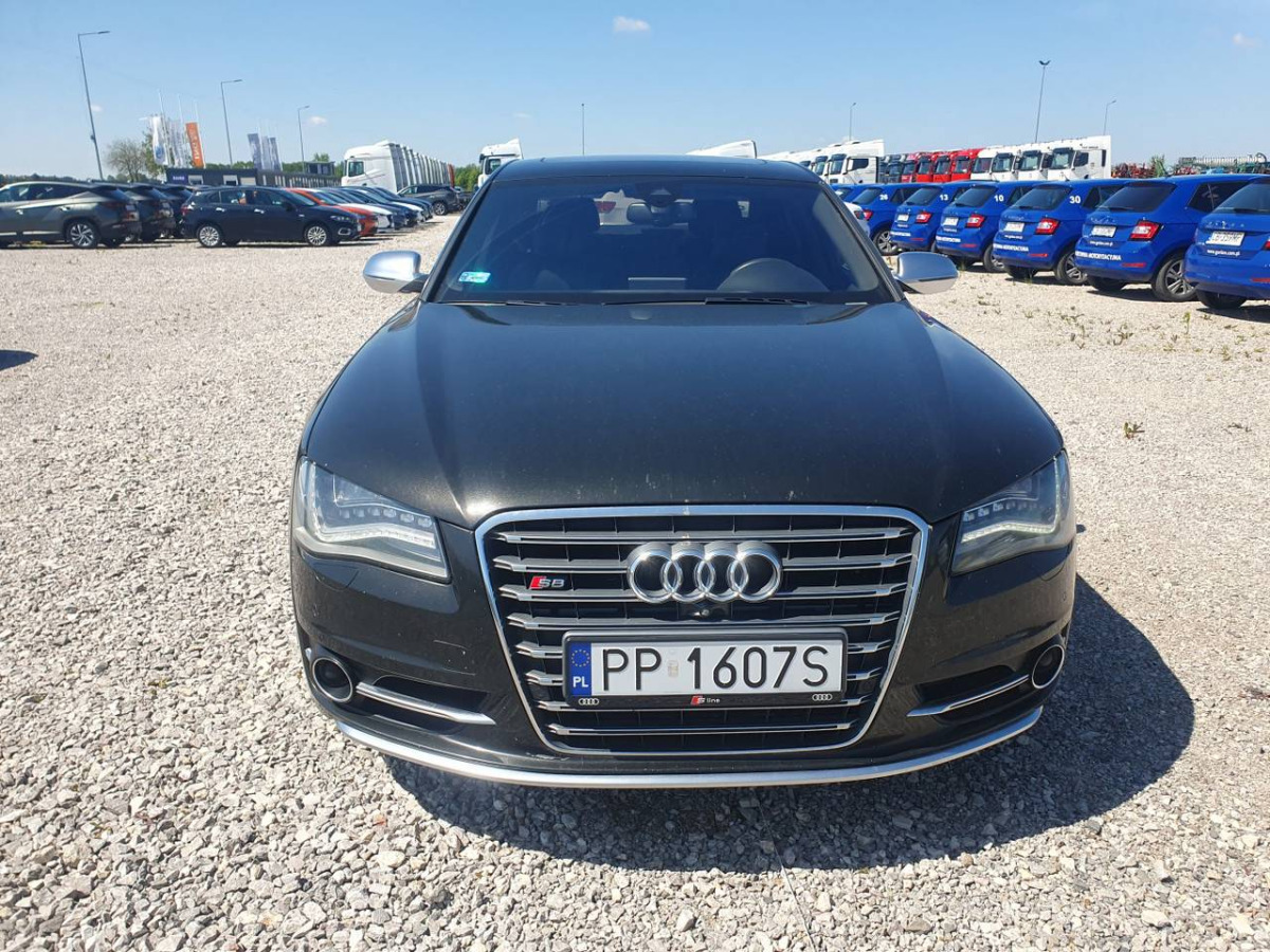 AUDI S8 SEDAN - Berline: photos 3 AUDI S8 SEDAN - Berline: photos 3