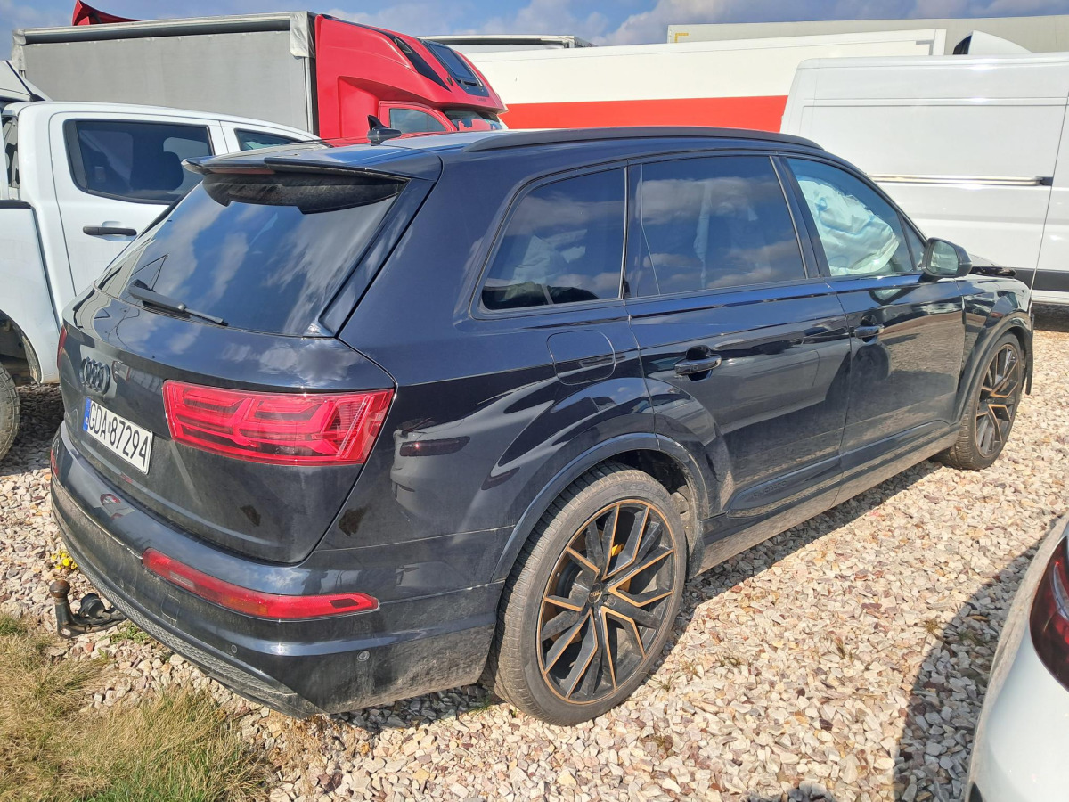 AUDI SQ7 SUV - SUV: photos 4 AUDI SQ7 SUV - SUV: photos 4