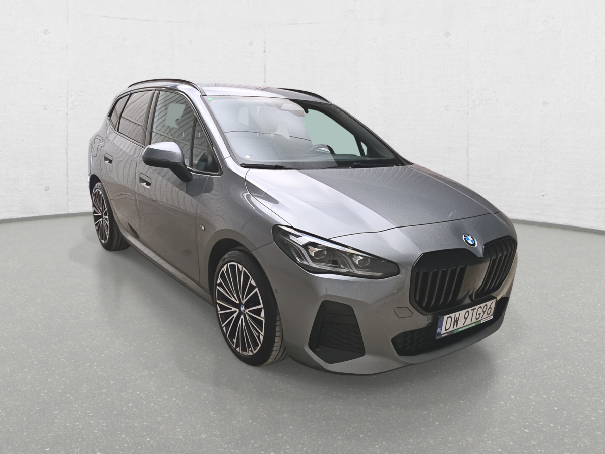 BMW 218I ACTIVE TOURER HATCHBACK - Voiture: photos 1 BMW 218I ACTIVE TOURER HATCHBACK - Voiture: photos 1
