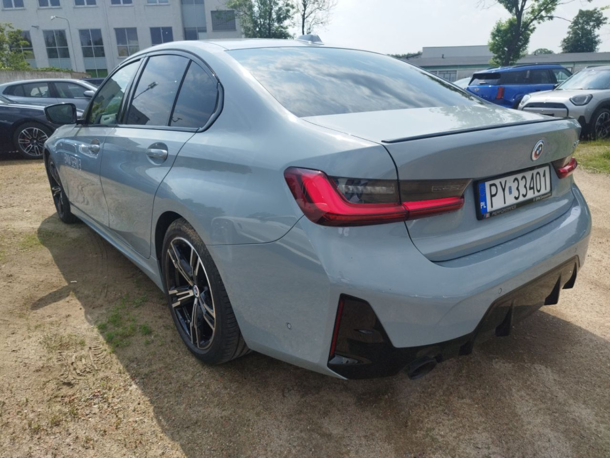BMW 318i M SPORT AUT SEDAN - Berline: photos 3 BMW 318i M SPORT AUT SEDAN - Berline: photos 3