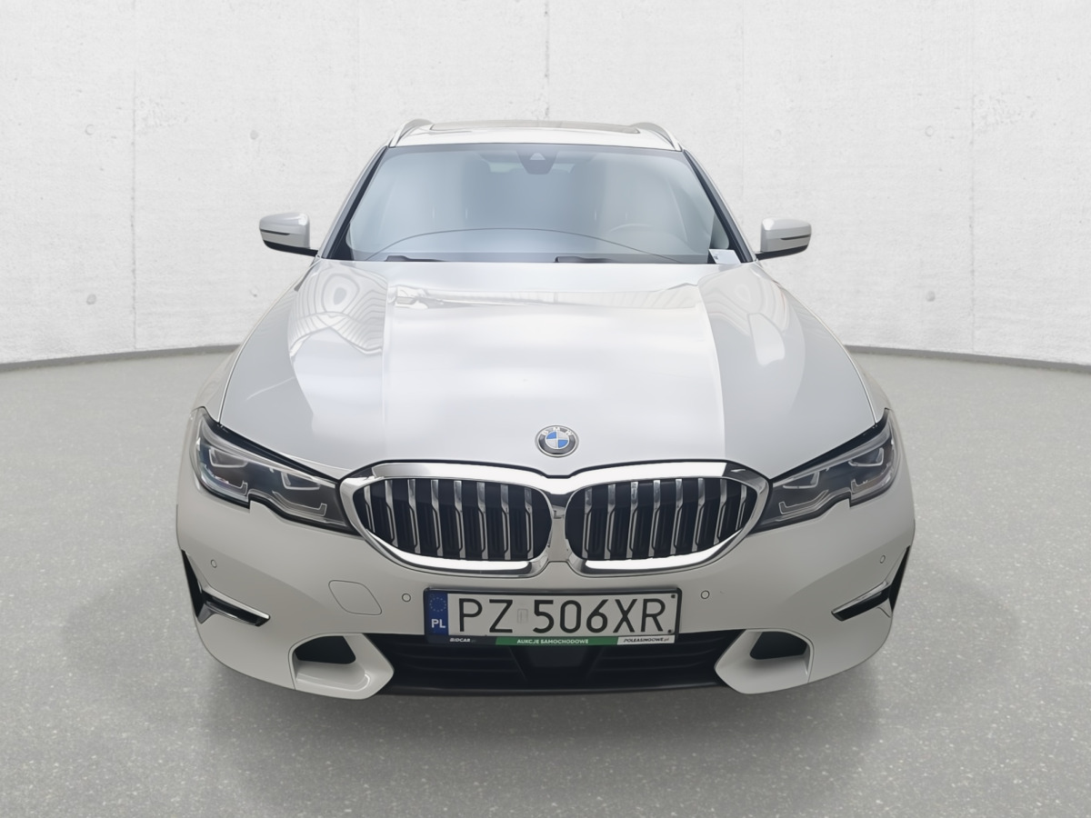 BMW 320D XDRIVE KOMBI - Voiture: photos 3 BMW 320D XDRIVE KOMBI - Voiture: photos 3