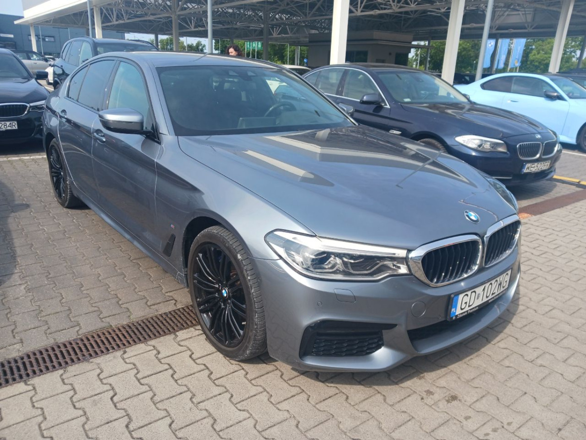 BMW 530E IPERFORMANCE SEDAN - Berline: photos 1 BMW 530E IPERFORMANCE SEDAN - Berline: photos 1