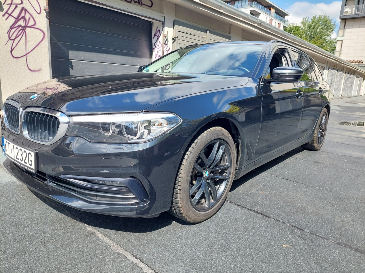 BMW 530I XDRIVE KOMBI - Voiture: photos 2 BMW 530I XDRIVE KOMBI - Voiture: photos 2