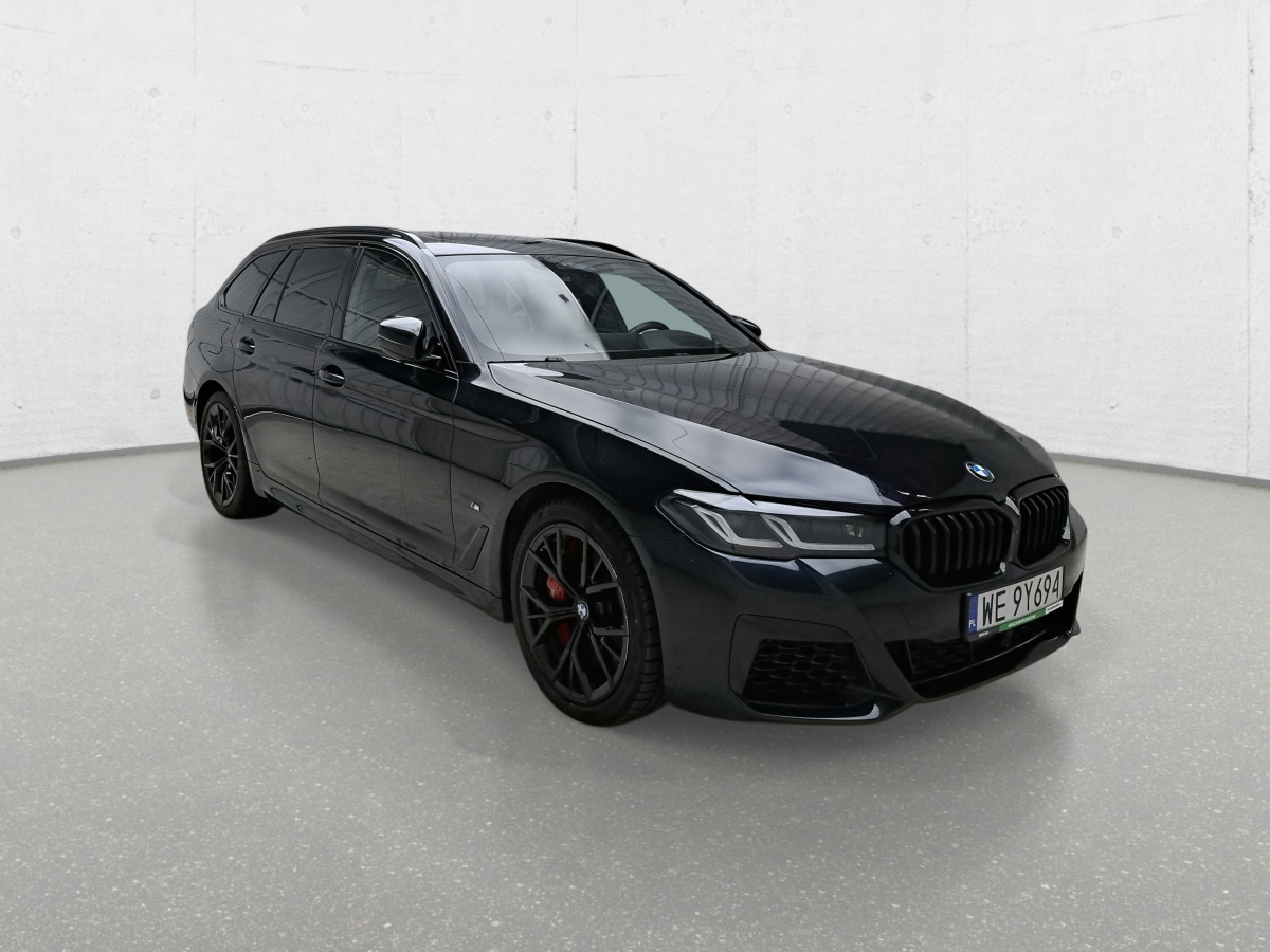 BMW 540I XDRIVE KOMBI - Voiture: photos 1 BMW 540I XDRIVE KOMBI - Voiture: photos 1