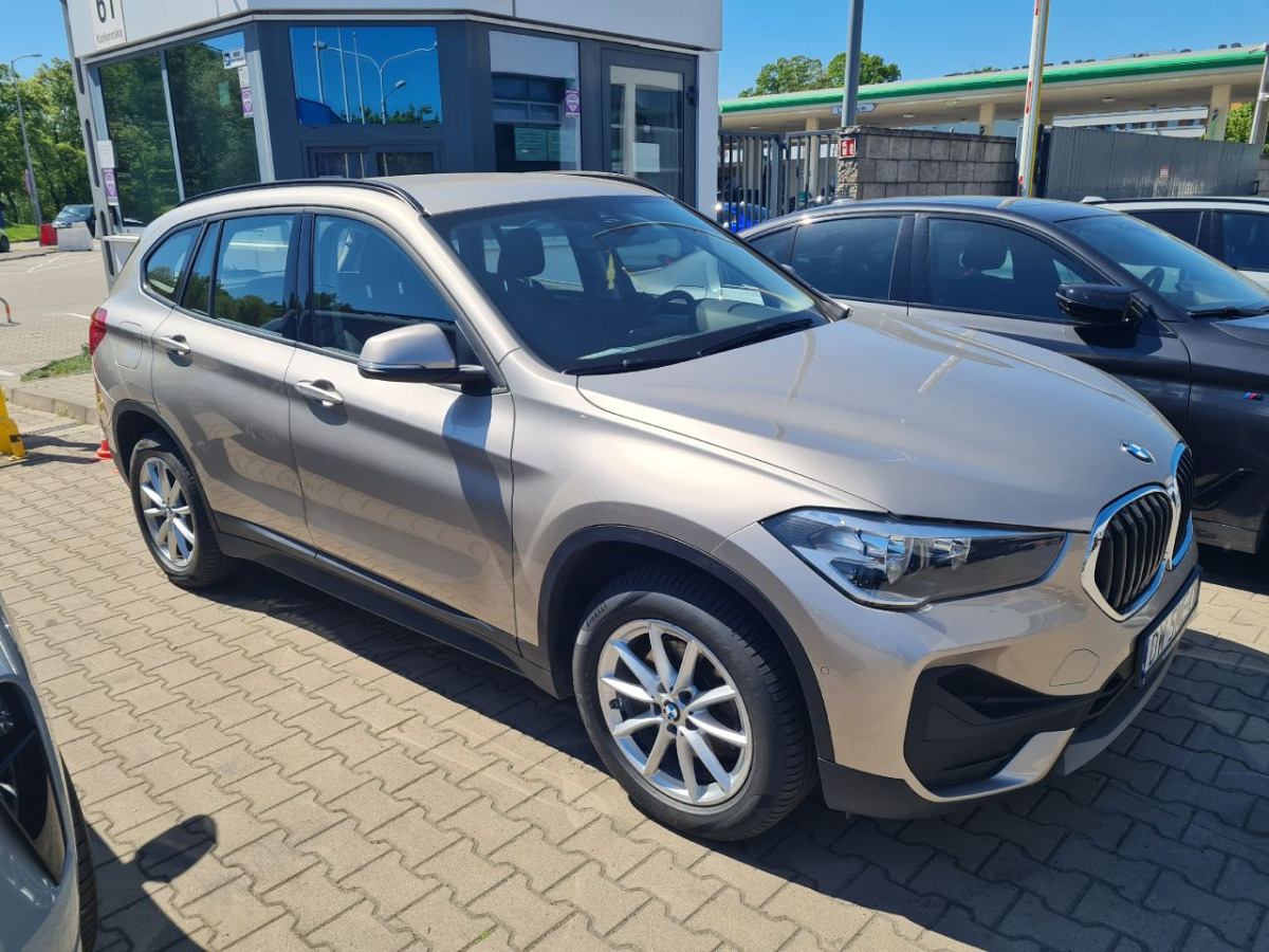 BMW X1 SUV - SUV: photos 1 BMW X1 SUV - SUV: photos 1