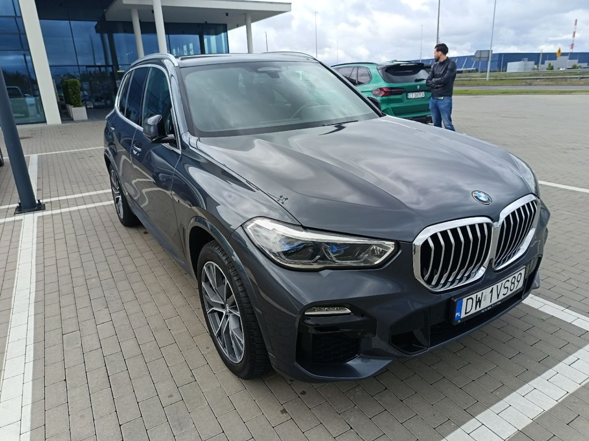 BMW X5 xDrive45e aut KOMBI - Voiture: photos 1 BMW X5 xDrive45e aut KOMBI - Voiture: photos 1