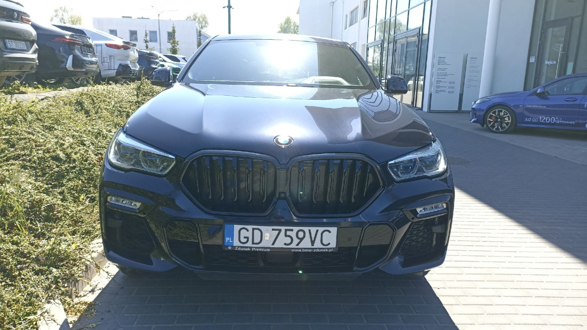BMW X6 M50i SUV - SUV: photos 5 BMW X6 M50i SUV - SUV: photos 5