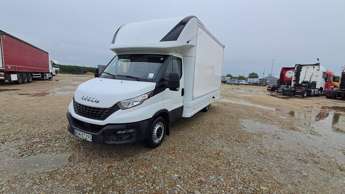 IVECO DAILY KONTENER - Fourgon grand volume: photos 3 IVECO DAILY KONTENER - Fourgon grand volume: photos 3