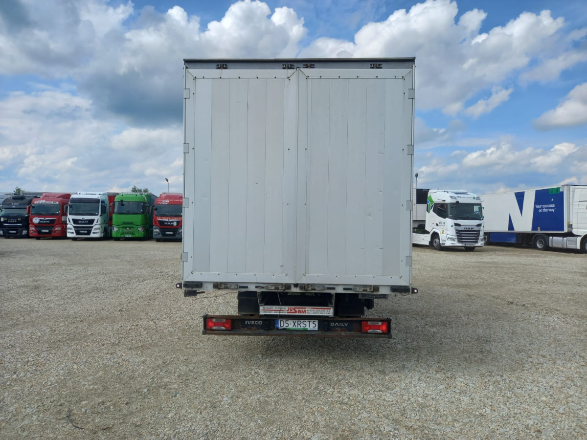 IVECO/JUSAM STANISŁAWJURKOWSKI 50C18/JU06 PLANDEKA - Utilitaire rideaux coulissants (PLSC): photos 5 IVECO/JUSAM STANISŁAWJURKOWSKI 50C18/JU06 PLANDEKA - Utilitaire rideaux coulissants (PLSC): photos 5