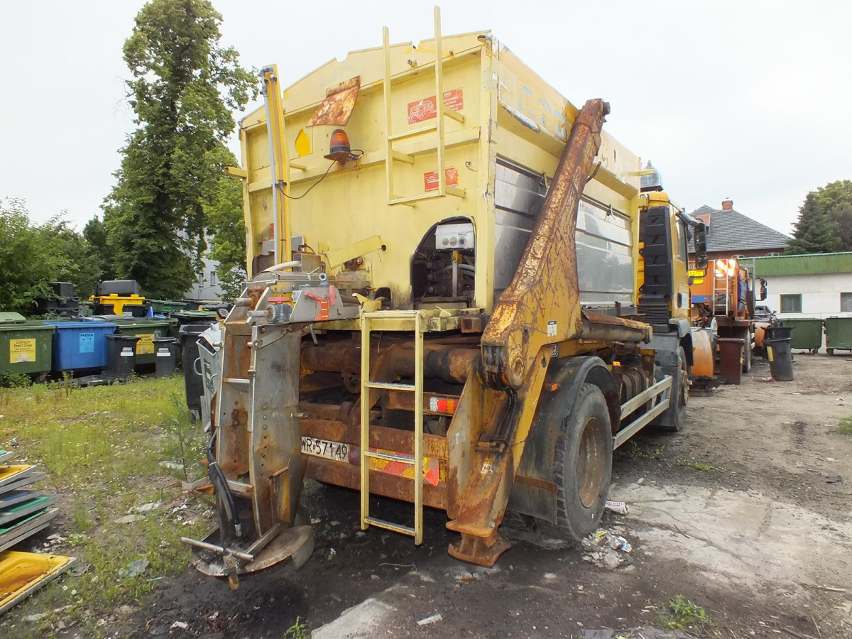 MAN 18.240 TGM E4 SPECJALISTYCZNY - Engin de déneigement: photos 4 MAN 18.240 TGM E4 SPECJALISTYCZNY - Engin de déneigement: photos 4