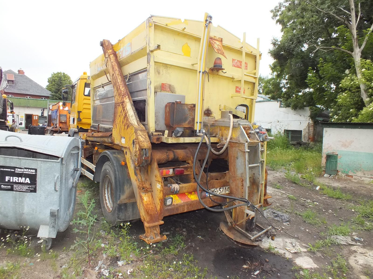 MAN 18.240 TGM E4 SPECJALISTYCZNY - Engin de déneigement: photos 3 MAN 18.240 TGM E4 SPECJALISTYCZNY - Engin de déneigement: photos 3