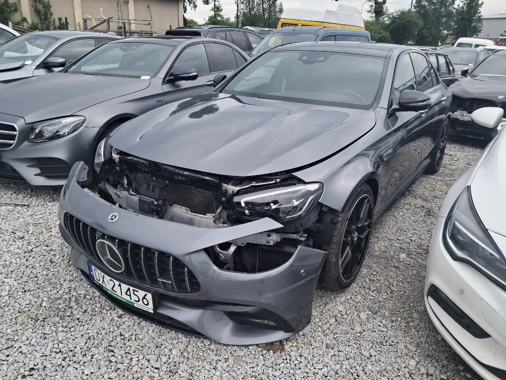 MERCEDES BENZ AMG E63S SEDAN - Berline: photos 3 MERCEDES BENZ AMG E63S SEDAN - Berline: photos 3