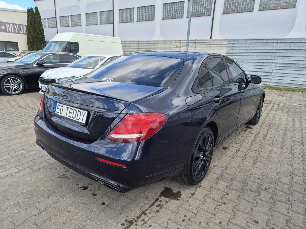 MERCEDES BENZ E 220 D 4MATIC SEDAN - Berline: photos 4 MERCEDES BENZ E 220 D 4MATIC SEDAN - Berline: photos 4