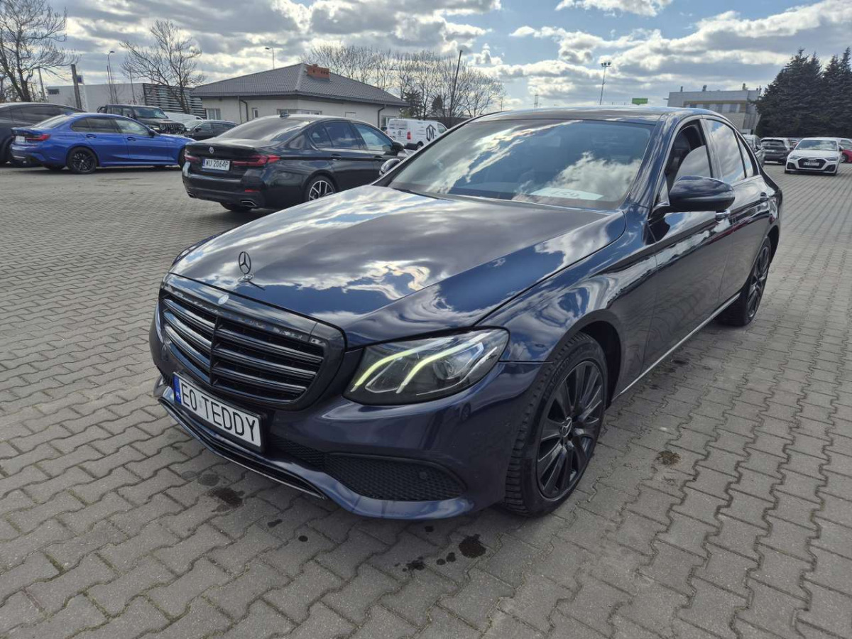MERCEDES BENZ E 220 D 4MATIC SEDAN - Berline: photos 2 MERCEDES BENZ E 220 D 4MATIC SEDAN - Berline: photos 2