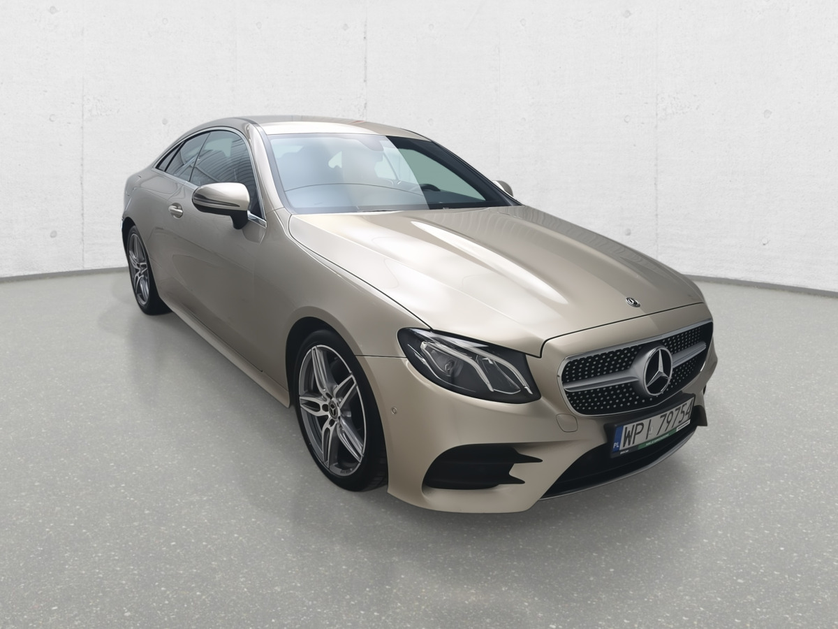 MERCEDES BENZ E 220 SEDAN - Berline: photos 1 MERCEDES BENZ E 220 SEDAN - Berline: photos 1